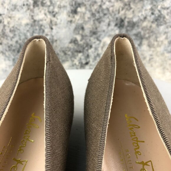 Salvatore Ferragamo Boutique NWOT Women's Size 8.5B Vara Brown Block Heel Pumps - Picture 4 of 16